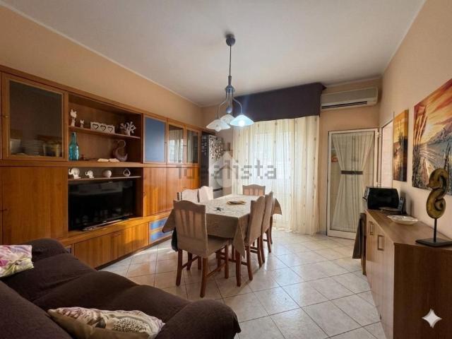 Appartamento in vendita di 110 m² in Largo Partinico, 2