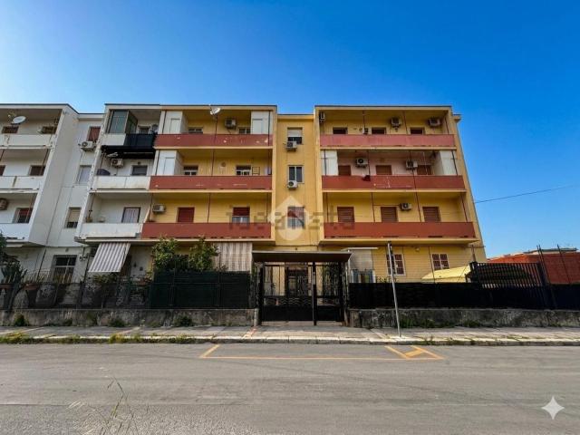Appartamento in vendita di 110 m² in Largo Partinico, 2