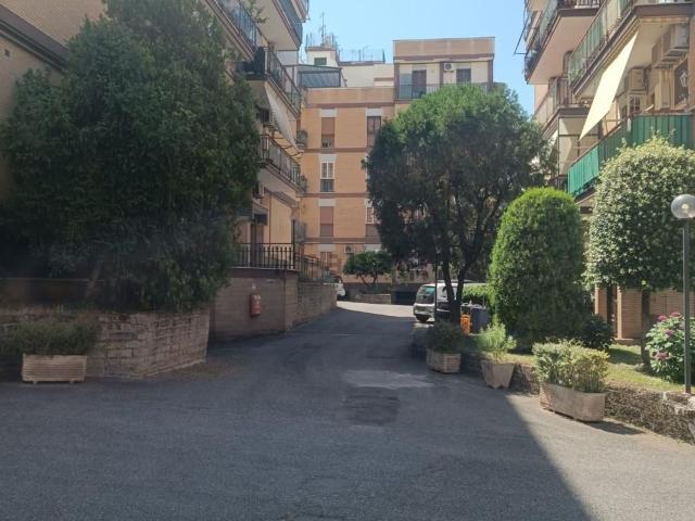 Appartamento in vendita di 110 m² in Largo Raffaele Pettazzoni, 42