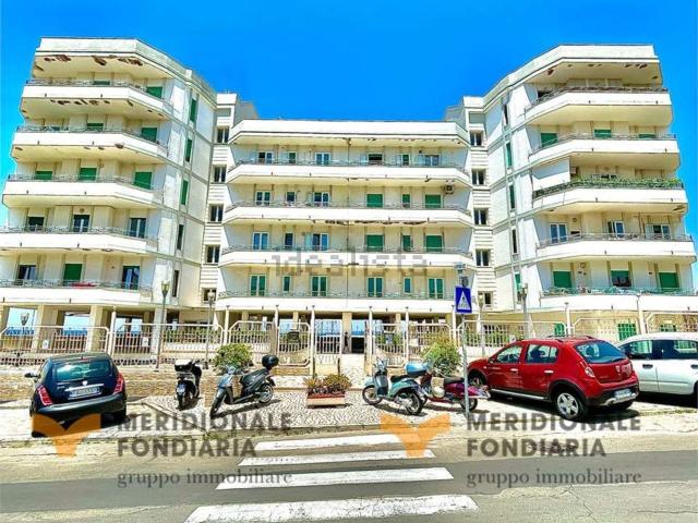 Appartamento in vendita di 110 m² in Lungomare Marconi, 17
