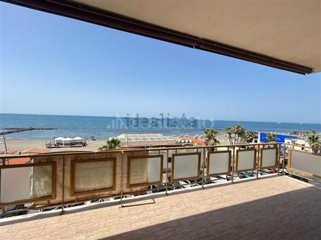 Appartamento in vendita di 110 m² in Lungomare Paolo Toscanelli