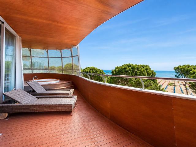 Appartamento in vendita di 110 m² in Lungomare Trieste, 116