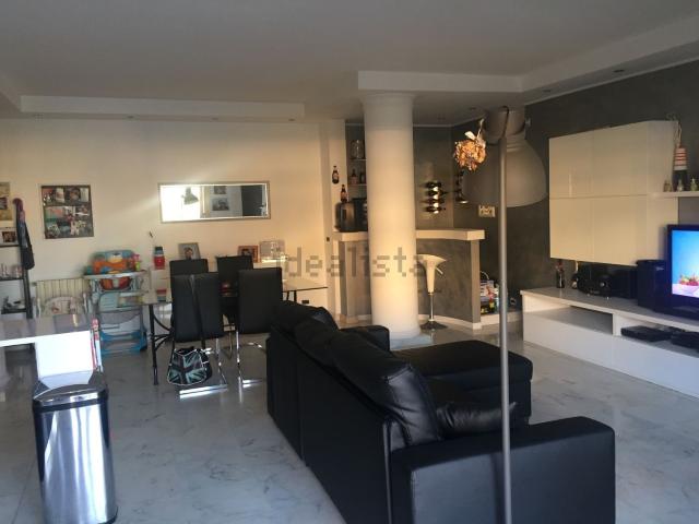 Appartamento in vendita di 110 m² in Lungomare Varaldo
