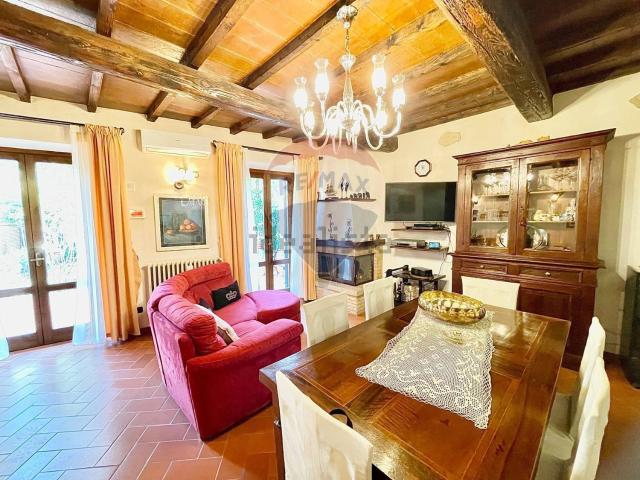 Appartamento in vendita di 110 m² in Piazza Cavour, 6