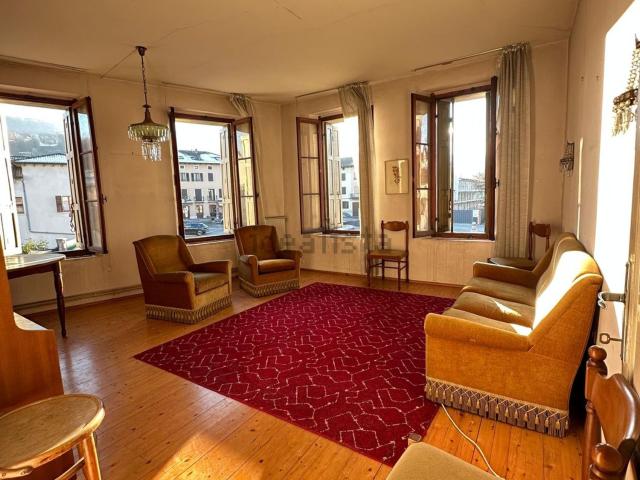 Appartamento in vendita di 110 m² in Piazza Crivellaro, 4