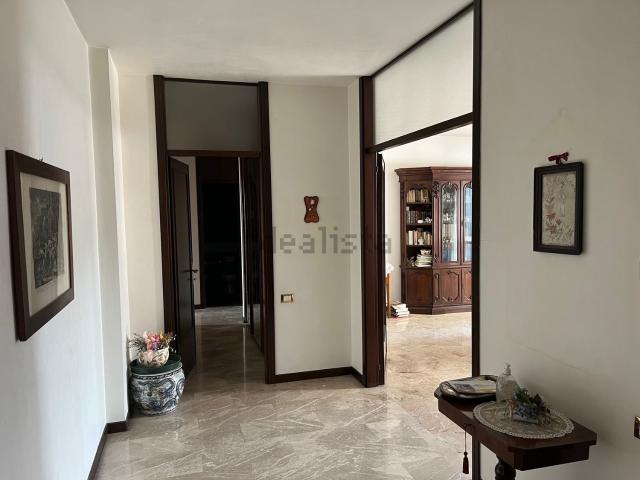 Appartamento in vendita di 110 m² in Piazza A. de Gasperi, 40