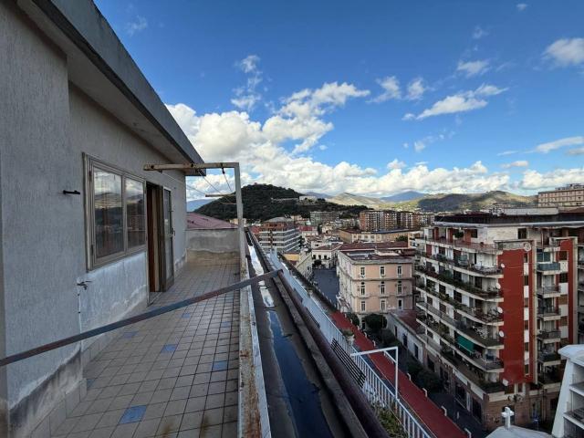 Appartamento in vendita di 110 m² in Piazza Giovanni Amendola