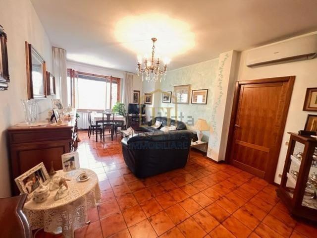 Appartamento in vendita di 110 m² in Piazza S. Lavagnini