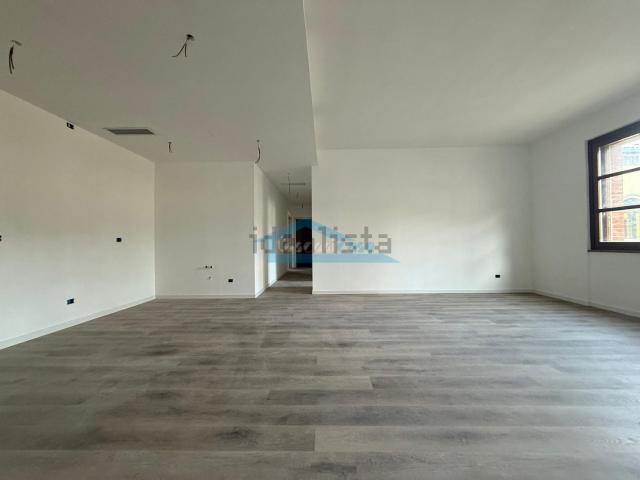 Appartamento in vendita di 110 m² in Piazza Rosa