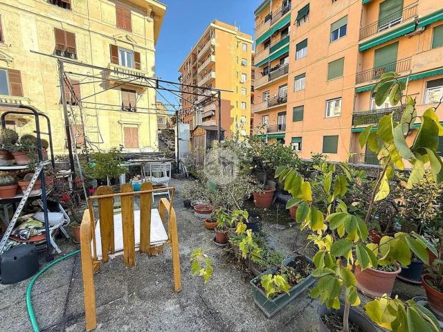 Appartamento in vendita di 110 m² in Salita Vecchia di Nostra Signora del Monte, 2
