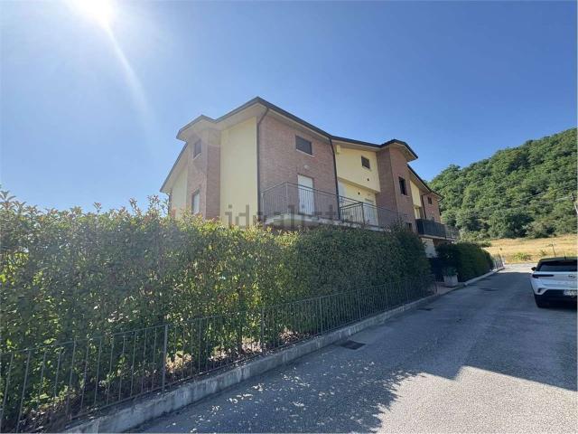 Appartamento in vendita di 110 m² in Strada Fabrianese, 202