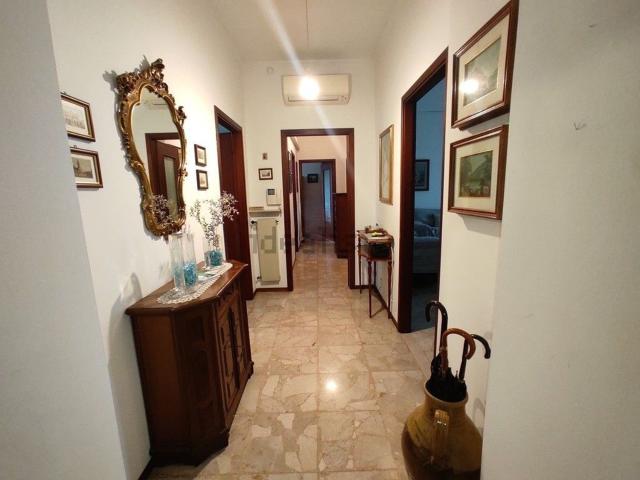 Appartamento in vendita di 110 m² in Strada Farnesiana