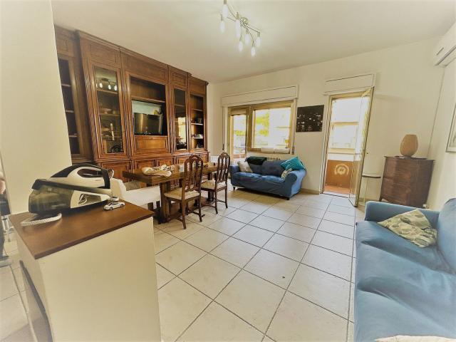 Appartamento in vendita di 110 m² in Strada Statale 18 Tirrena Inferiore, 192