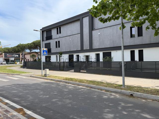 Appartamento in vendita di 1110 m² in Via XXII Ottobre, 19