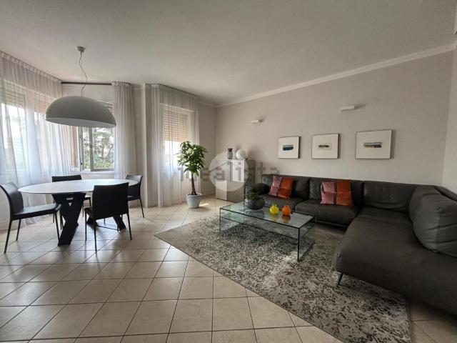 Appartamento in vendita di 111 m² in Via Corsica, 305