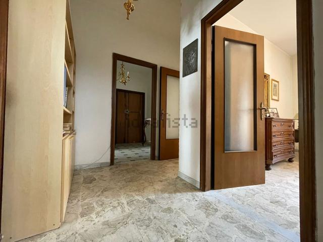 Appartamento in vendita di 111 m² in Via Campania, 146
