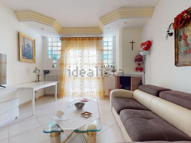 Appartamento in vendita di 111 m² in Via Carlo Cattaneo