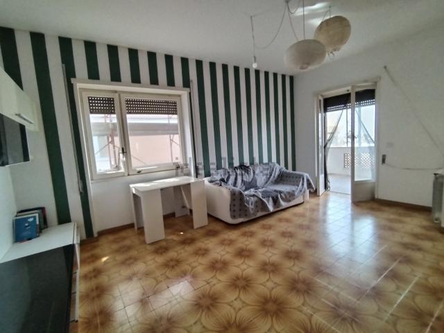 Appartamento in vendita di 111 m² in Via Carlo Avegno