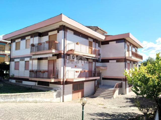Appartamento in vendita di 111 m² in Via Antonio Gramsci, 3