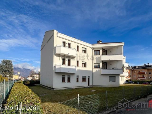 Appartamento in vendita di 111 m² in Via Andrea di Foro, 14