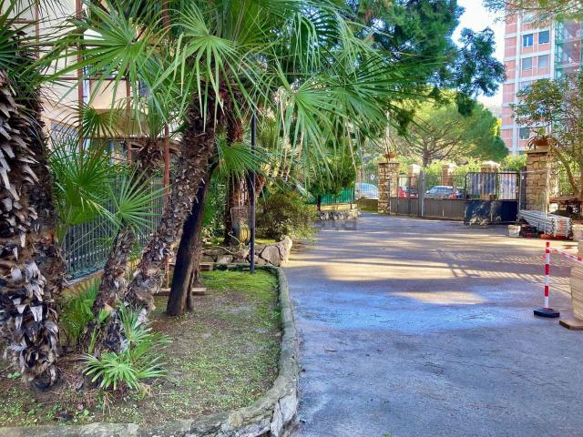 Appartamento in vendita di 111 m² in Via Angelo Carrara