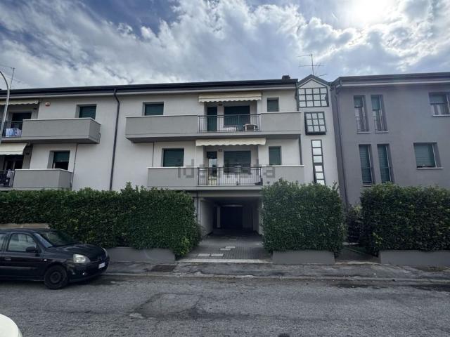 Appartamento in vendita di 111 m² in Via Alessandro Candi, 14