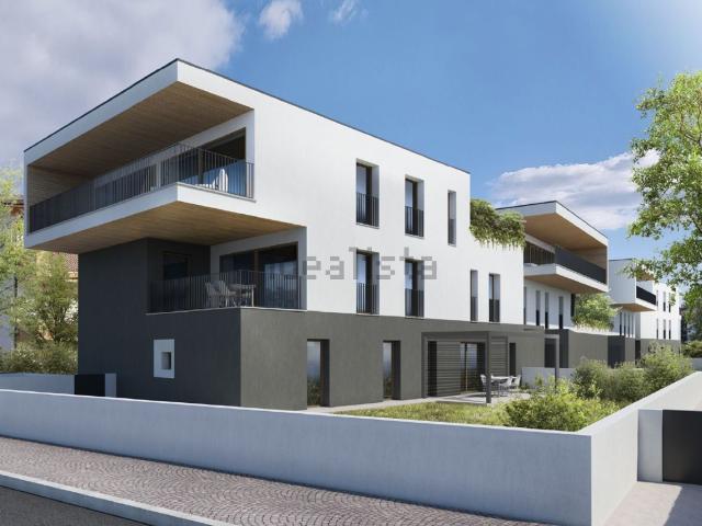 Appartamento in vendita di 111 m² in Via Bolzano