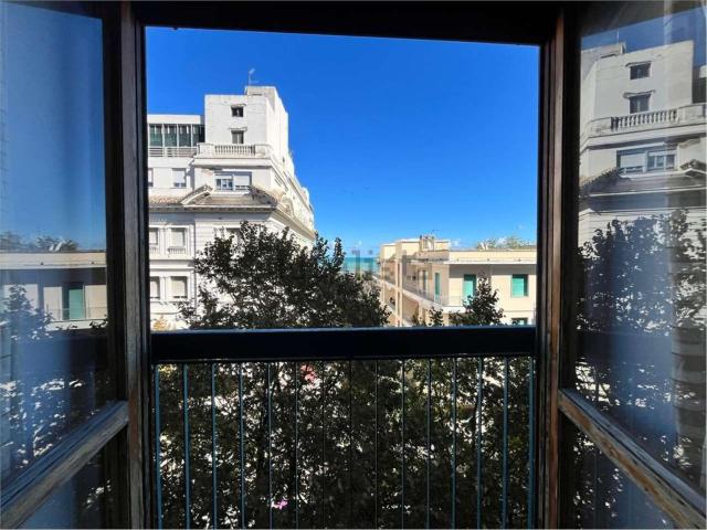 Appartamento in vendita di 111 m² in Via G. Carducci, 83