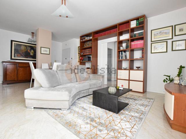 Appartamento in vendita di 111 m² in Via Gavino Matta, 2