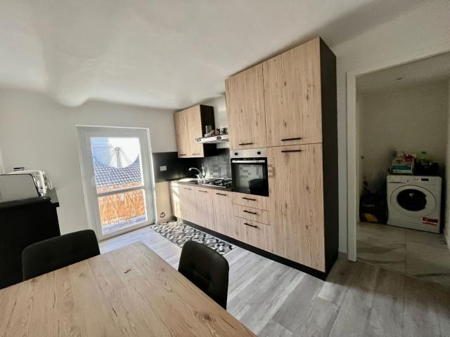 Appartamento in vendita di 111 m² in Via Gaetano Donizetti, 13