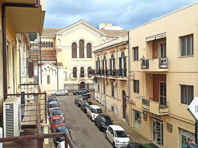 Appartamento in vendita di 111 m² in Via Gaspare del Fosso, 12