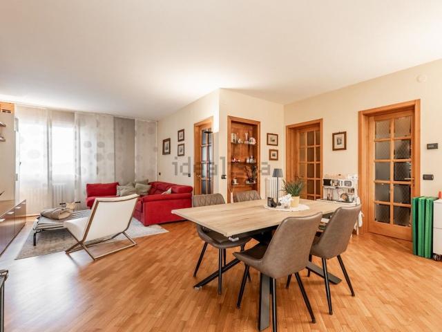 Appartamento in vendita di 111 m² in Via Giuseppe di Vittorio