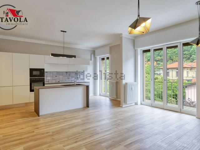 Appartamento in vendita di 111 m² in Via Gian Pietro Porro, 114