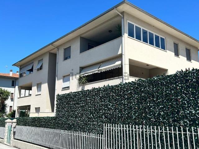 Appartamento in vendita di 111 m² in Via Guglielmo Marconi