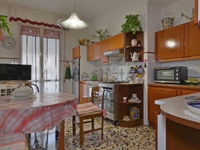 Appartamento in vendita di 111 m² in Via Dottor Nicolari