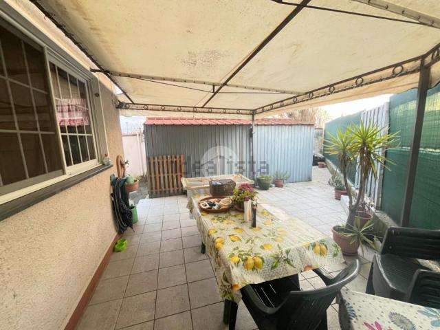 Appartamento in vendita di 111 m² in Via dei Platani