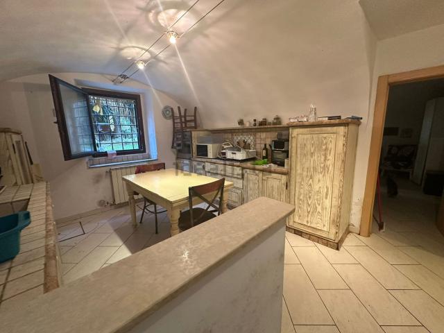 Appartamento in vendita di 111 m² in Via del Ponte Rosso