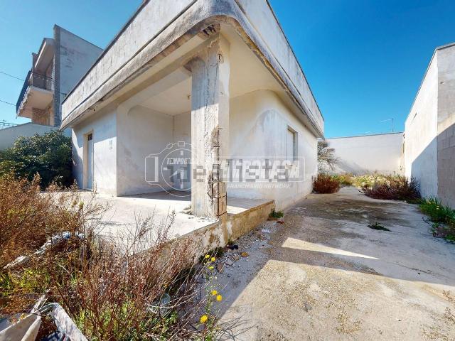 Appartamento in vendita di 111 m² in Via del Tonno, 4