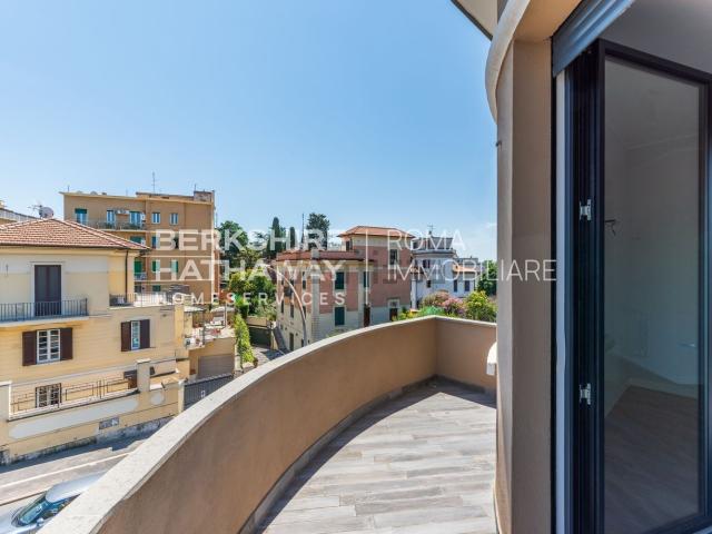 Appartamento in vendita di 111 m² in Via di Monte Verde
