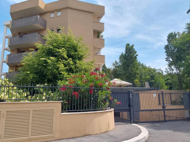 Appartamento in vendita di 111 m² in Via di Pietralata, 205