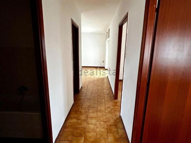 Appartamento in vendita di 111 m² in Via Emilio Scaglione, 504