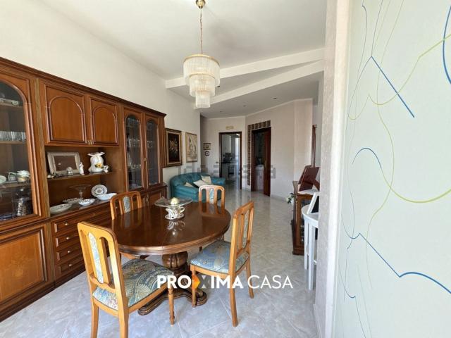 Appartamento in vendita di 111 m² in Via Enrico Moscati, 4