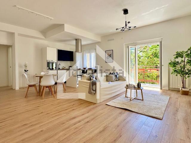 Appartamento in vendita di 111 m² in Via Elia Enrico, 7