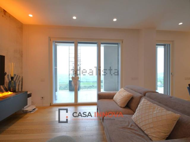 Appartamento in vendita di 111 m² in Via Elisa Springer