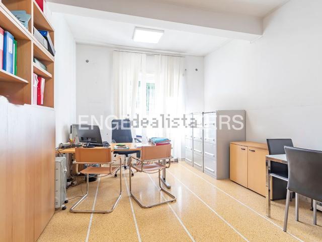 Appartamento in vendita di 111 m² in Via Fonteiana