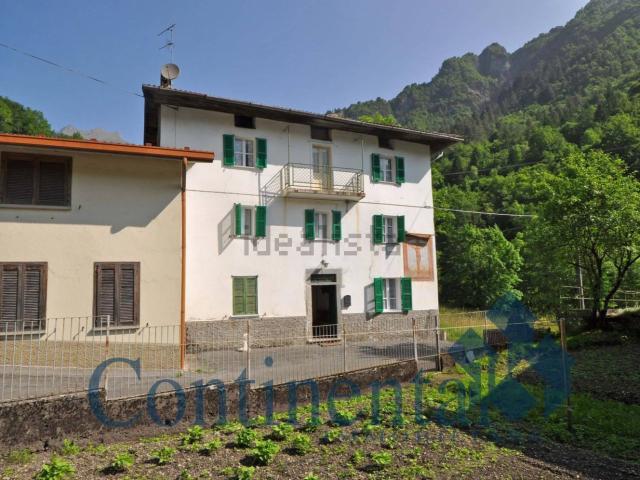 Appartamento in vendita di 111 m² in Via Forno Nuovo, 5