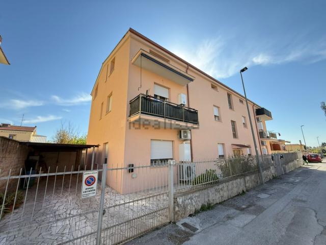 Appartamento in vendita di 111 m² in Via L&apos Aquila