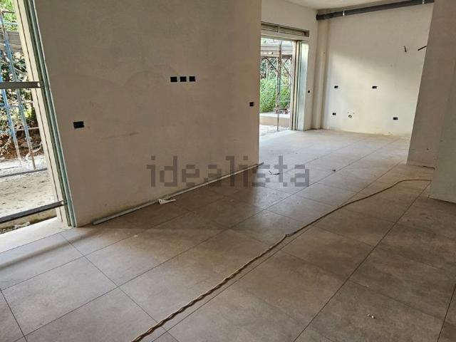 Appartamento in vendita di 111 m² in Via Lazio