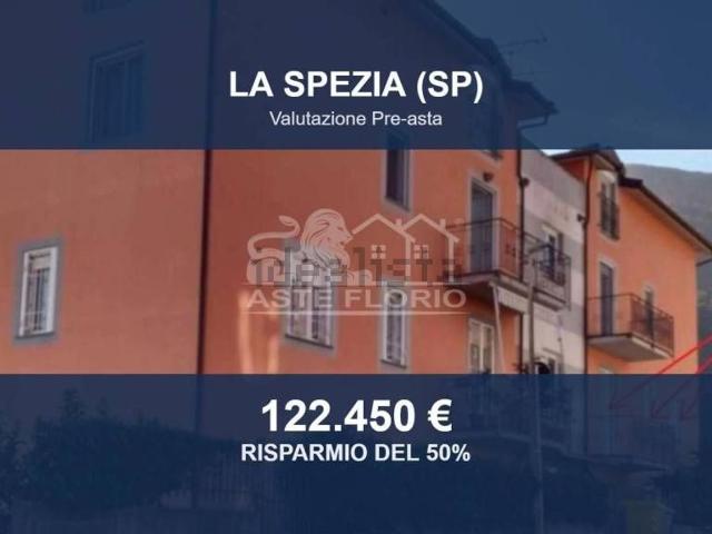 Appartamento in vendita di 111 m² in Via Luigi Cozzani, 30