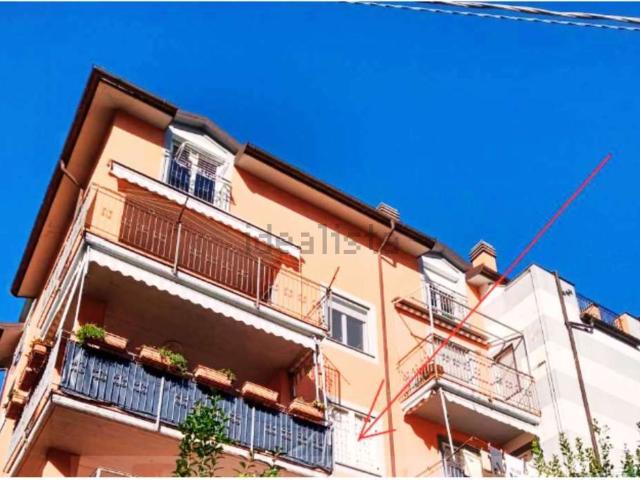 Appartamento in vendita di 111 m² in Via Luigi Cozzani, 30